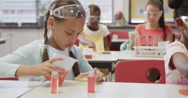 Focused Diverse Schoolgirls Doing Experiments Elementary School Chemistry Class Slow — Stock Video
