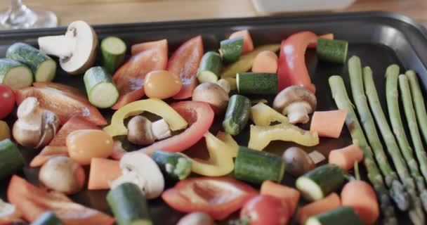 Vista General Encimera Cocina Verduras Picadas Con Espacio Para Copiar — Vídeo de stock