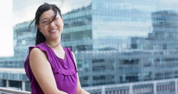 Портрет Усміхненої Азіатської Бізнес Леді Офісі Повільний Рух Копіювання Простору — стокове відео