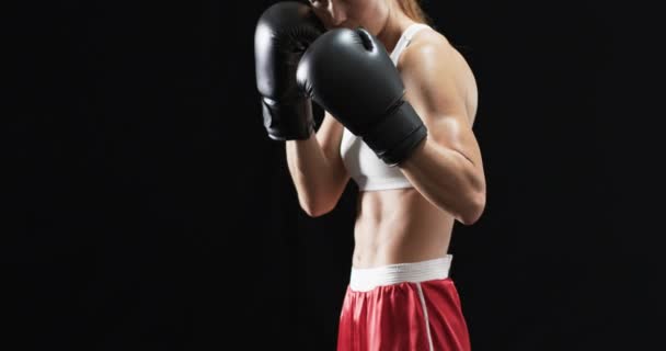 Mulher Pugilista Caucasiana Jovem Equipamento Boxe Com Espaço Cópia Fundo — Vídeo de Stock