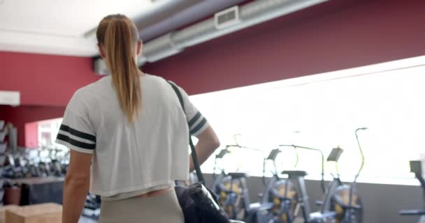 Jeune Femme Caucasienne Salle Gym Avec Espace Copie Elle Prépare — Video