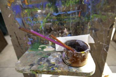 Yağ ve tuval resimleri, sokak sanatçıları, yaratım ve işgal