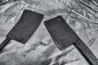 Eski keskin ve eski püskü baltaların ayrıntıları