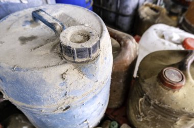 Kirli ve kullanılmış petrol, kirlilik ve çevre tahribatının ayrıntıları