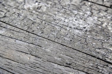 Çam ağacından tahtalarla süslenmiş duvarın ayrıntıları