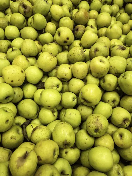 Eski bir şehir pazarında taze meyve ayrıntıları
