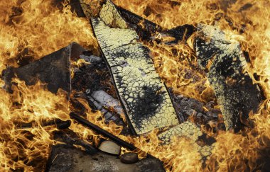 Alevler ve odun ile yanmış, doğal ve iklimsel felaket, kaza