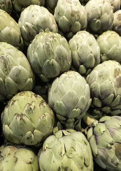 Pazarda taze sebzeler, diyet ve vejetaryen yemekleri.