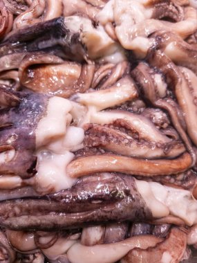 Balıkçıdaki taze balığın ayrıntıları.