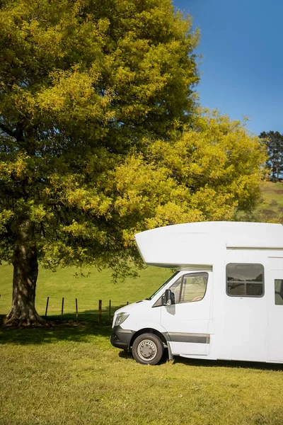 Motorhome Caravan Campervan Natural Background Vanlife Concept Road Trip Idea — Stock Photo, Image