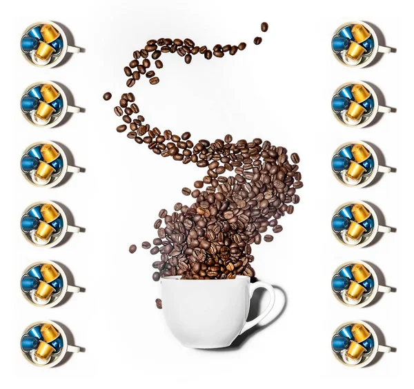 Stänk Kaffebönor Från Vit Kopp Isolerad Över Vit Bakgrund Högkvalitativt Royaltyfria Stockfoton