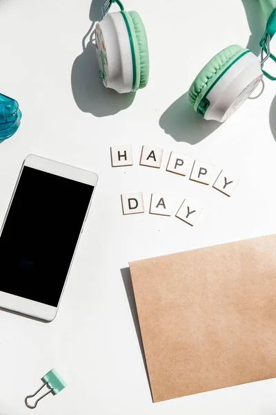 Happy Day Formulering Metalen Paperclips Geïsoleerd Witte Achtergrond Business Concept — Stockfoto