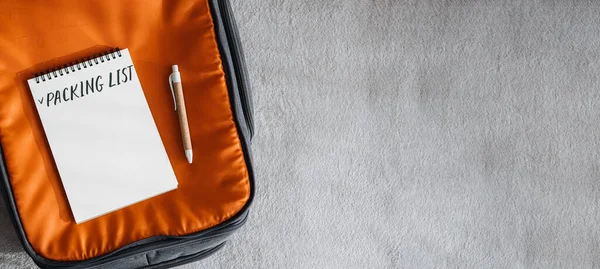 Daftar Paket Perjalanan Untuk Liburan Travel Packing Checklist Holiday Business — Stok Foto