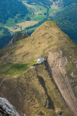 Pilatus Dağı, Kanton Lucerne İsviçre. Geniş açı panorama, güneşli yaz günü..