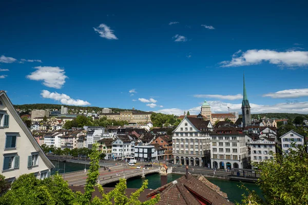 Pittoresk Utsikt Över Staden Zürich Schweiz Hillside Gamla Stan Solig Stockfoto