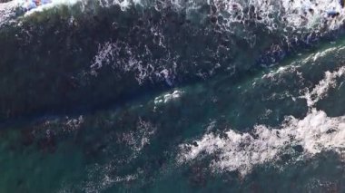 Bluff Cove 'un yukarıdan aşağıya doğru görüntüsü