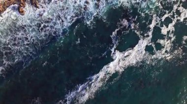 Bluff Cove 'un yukarıdan aşağıya doğru görüntüsü