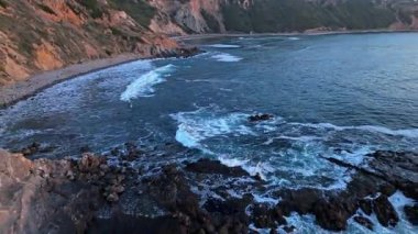 Gün batımında Düz Kaya Noktası 'nın hava görüntüsü