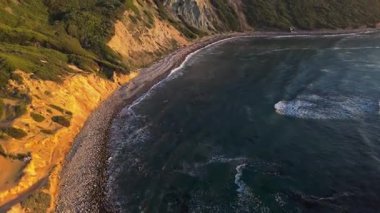 Bluff Körfezi havası altın saatinde kendini gösteriyor.