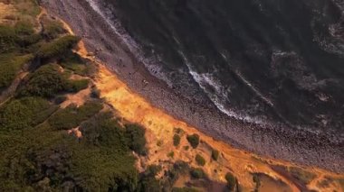 Bluff Körfezi havası altın saatinde kendini gösteriyor.