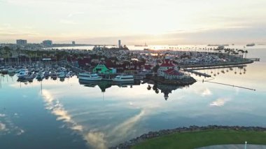 Hava Sahil Hattı Su Parkı, Long Beach Gün doğumunda