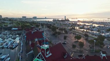 Long Beach Shoreline Village Gündoğumu Havası