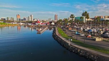 Long Beach Sahil Limanı Anteni Şafakta