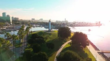Hava Sahil Hattı Su Parkı, Long Beach, şafak vakti