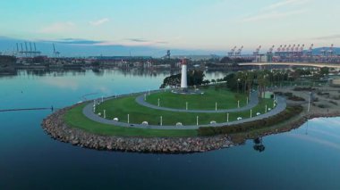 Lions Lighthouse Güneş Doğumu Yörüngesi