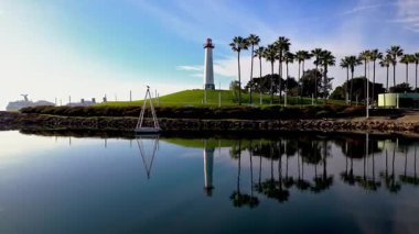 Lions Lighthouse ve Shoreline Sucul Parkı şafakta