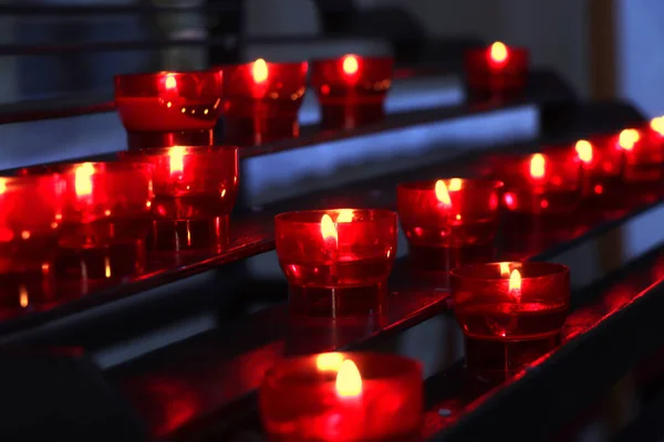 Viele Brennende Kerzen Der Kirche — Stockfoto