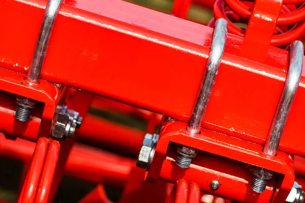 农业设备 农业机械上的U型螺栓 详细视图 — 图库照片