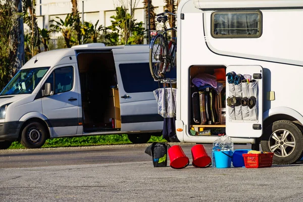 Camioneta Servicio Mantenimiento Limpieza Preparación Autocaravanas Camping Caravana Exterior Vacaciones — Foto de Stock