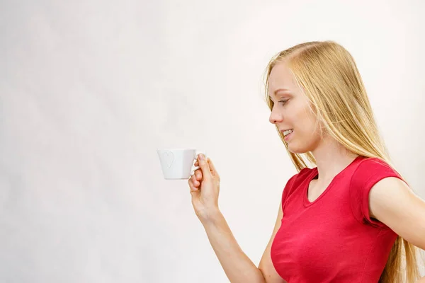 Blonde Long Hair Woman Heart Shaped Coffee Cup Time Wake — Stock Photo, Image