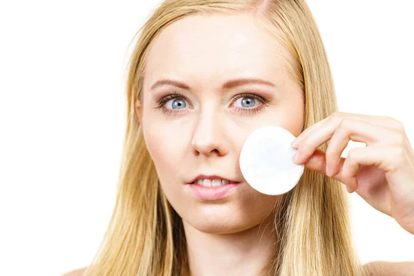 Skincare Young Woman Cleaning Her Skin Face Cotton Pad Female — Foto de Stock