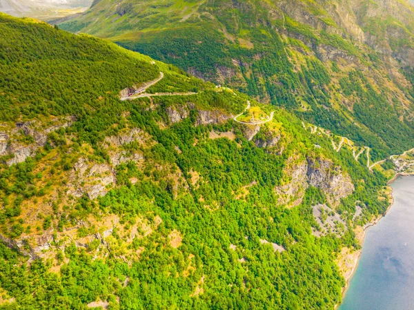 Eagle Road Winding Mountains Village Geiranger Ornesvingen Viewing Point More — Stock Photo, Image