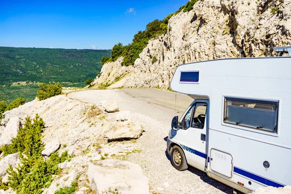 Caravana Naturaleza Verdon Gorge Francia Autocaravana Coche Camping Conduciendo Través —  Fotos de Stock