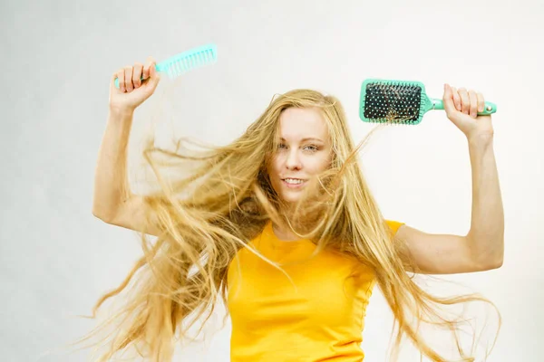 Girl Blowing Long Blonde Hair Holding Brush Comb Haircut Haircare — Stock Photo, Image
