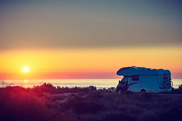 Sun Rising Sea Horizon Day Break Caravan Parking Beach Sea — Stock Photo, Image
