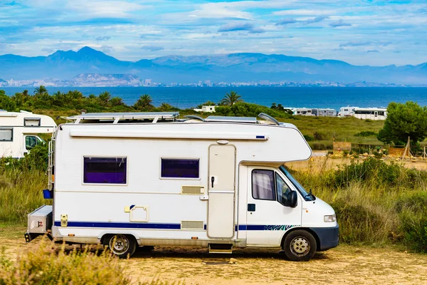 Viele Wohnmobile Campen Der Küste Spaniens Urlaub Reisen Mit Dem — Stockfoto