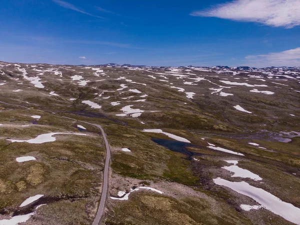 Región Montañosa Entre Aurland Laerdal Noruega Paisaje Rocoso Con Carretera — Foto de Stock