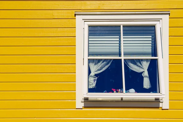 Ventana Casa Pared Amarilla Detalle Arquitectura Fasade Edificio Escandinavo — Foto de Stock