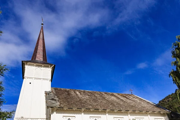 Solvorn Beyaz Ahşap Kilise Luster Belediyesi Vestland Ilçesi Lustrafjorden Norveç — Stok fotoğraf