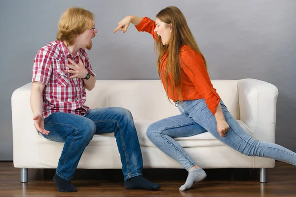 Man Woman Having Horrible Fight While Sitting Sofa Friendship Couple — Stock Photo, Image