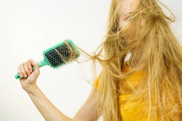 Blonde Girl Long Tangled Messy Hair Holds Big Brush Untangling — Stock Photo, Image