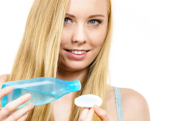 Skincare Young Woman Holding Bottle Cleanser Cleaning Skin Cotton Swab — Stock Photo, Image