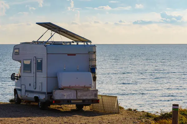 Camper Tilt Solar Photovoltaic Panels Roof Camping Cliff Sea Shore — Stock Photo, Image