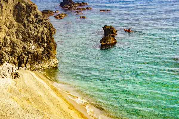 Skaliste Wybrzeże Morskie Kajakiem Andaluzja Hiszpania — Zdjęcie stockowe
