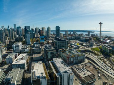 Seattle Şehir Merkezi Havadan Görünüm Güneşli Bahar Günü Su Kenti Binaları