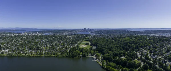 Seattle Från Ovan Greenlake Antenn Glimpses Bellevue Och Rainier — Stockfoto